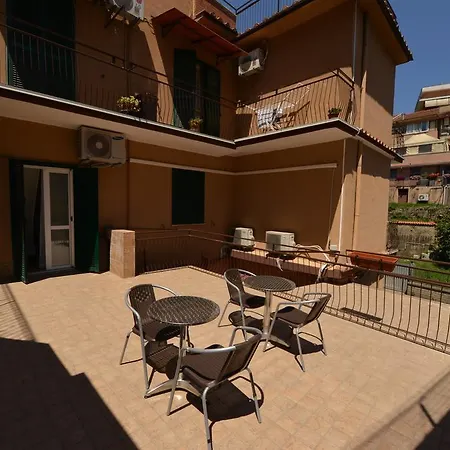 Homely Pride Roma