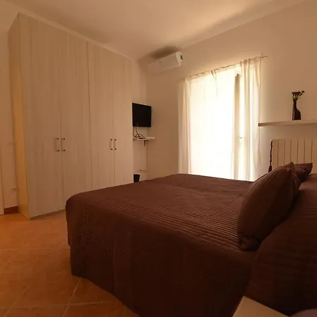 Homely Pride Roma